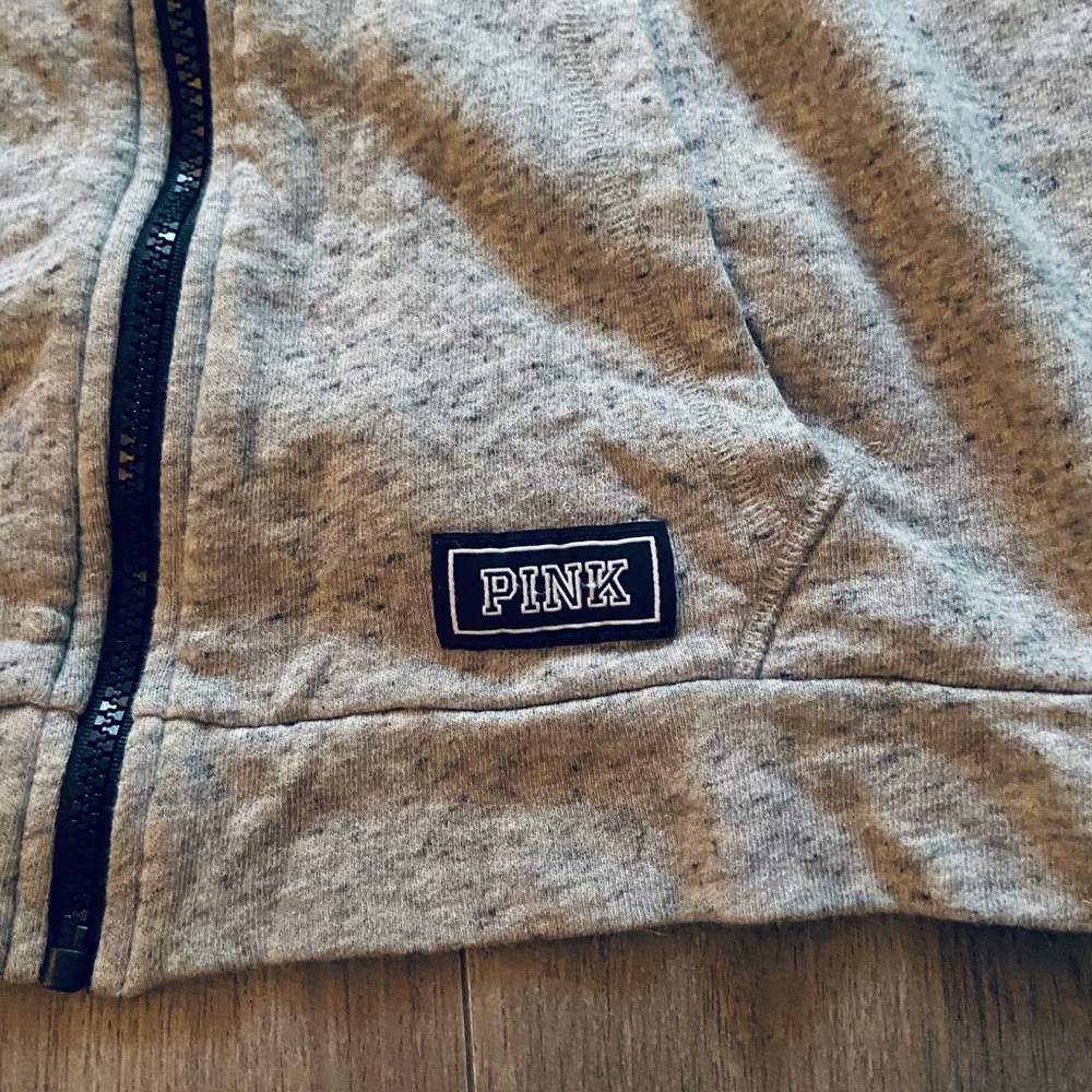 Pink vs zip up - Picture 3 of 5